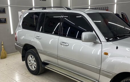 Toyota Land Cruiser 100 рестайлинг 2, 2006 год, 3 600 000 рублей, 4 фотография