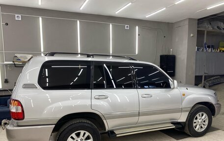 Toyota Land Cruiser 100 рестайлинг 2, 2006 год, 3 600 000 рублей, 6 фотография