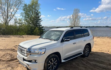 Toyota Land Cruiser 200, 2016 год, 5 750 000 рублей, 3 фотография