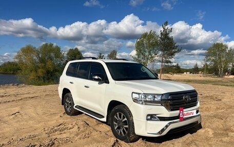 Toyota Land Cruiser 200, 2016 год, 5 750 000 рублей, 8 фотография