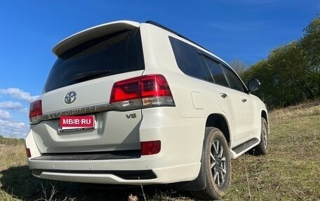 Toyota Land Cruiser 200, 2016 год, 5 750 000 рублей, 13 фотография