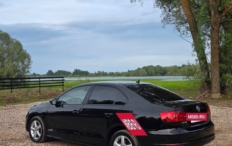 Volkswagen Jetta VI, 2013 год, 999 000 рублей, 6 фотография