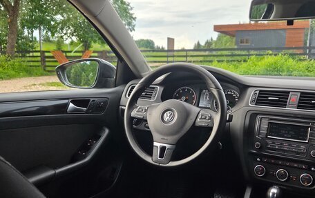 Volkswagen Jetta VI, 2013 год, 999 000 рублей, 20 фотография