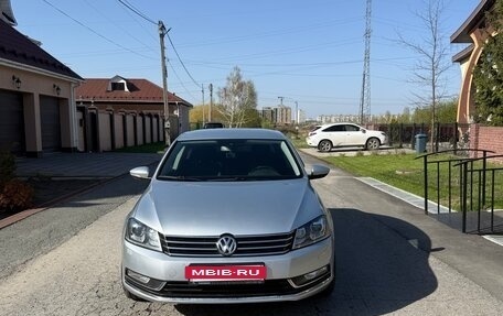 Volkswagen Passat B7, 2011 год, 1 050 000 рублей, 2 фотография