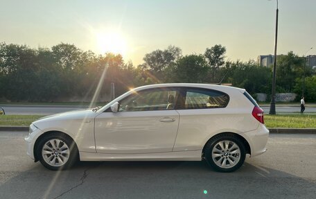 BMW 1 серия, 2011 год, 690 000 рублей, 4 фотография