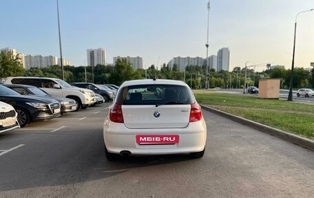 BMW 1 серия, 2011 год, 690 000 рублей, 6 фотография