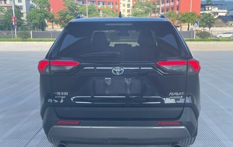 Toyota RAV4, 2022 год, 3 150 000 рублей, 7 фотография