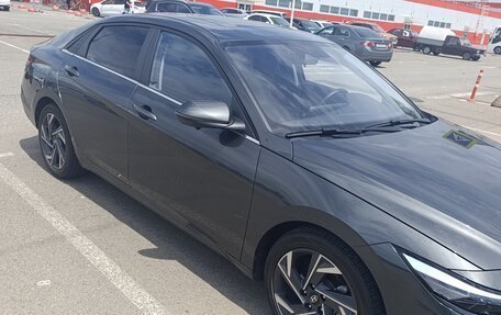 Hyundai Elantra, 2023 год, 2 300 000 рублей, 4 фотография
