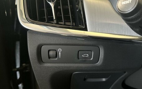 Volvo S90 II рестайлинг, 2019 год, 2 990 000 рублей, 26 фотография