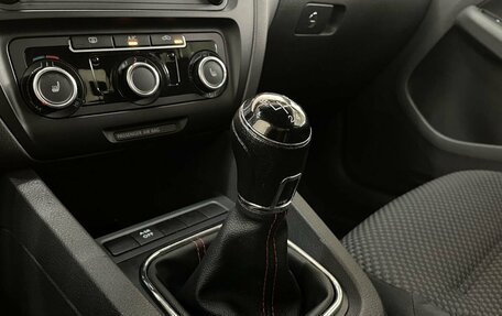 Volkswagen Jetta VI, 2013 год, 1 020 000 рублей, 16 фотография