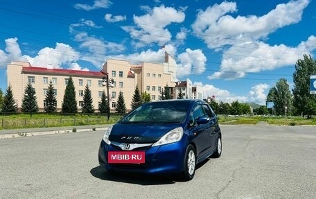 Honda Fit III, 2010 год, 699 000 рублей, 2 фотография
