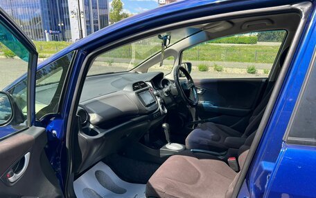 Honda Fit III, 2010 год, 699 000 рублей, 10 фотография
