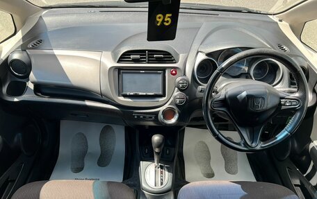 Honda Fit III, 2010 год, 699 000 рублей, 14 фотография