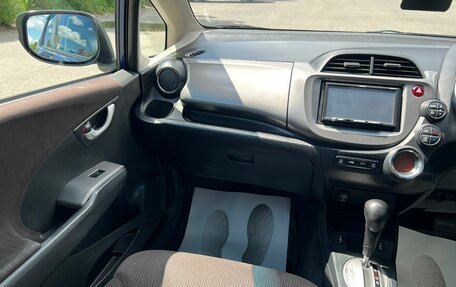Honda Fit III, 2010 год, 699 000 рублей, 15 фотография
