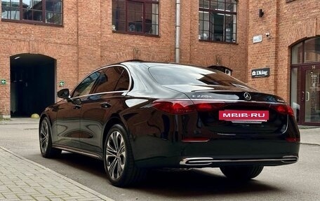 Mercedes-Benz E-Класс, 2024 год, 7 200 000 рублей, 4 фотография