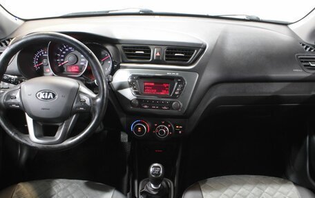 KIA Rio III рестайлинг, 2014 год, 915 000 рублей, 15 фотография