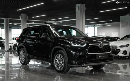 Toyota Highlander, 2024 год, 5 580 000 рублей, 2 фотография