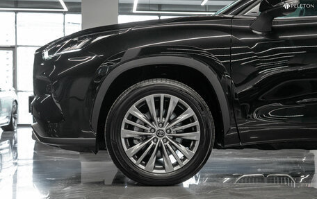 Toyota Highlander, 2024 год, 5 580 000 рублей, 30 фотография