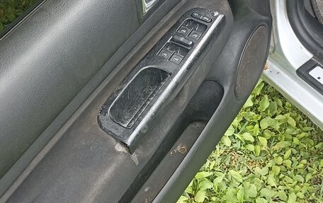 Volkswagen Golf IV, 2002 год, 200 000 рублей, 12 фотография