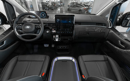 Hyundai Staria, 2024 год, 7 280 000 рублей, 11 фотография