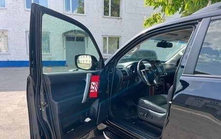 Toyota Land Cruiser Prado 150 рестайлинг 2, 2014 год, 3 300 000 рублей, 14 фотография