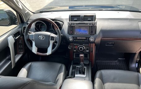Toyota Land Cruiser Prado 150 рестайлинг 2, 2014 год, 3 300 000 рублей, 22 фотография
