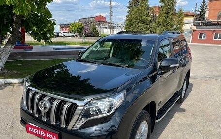 Toyota Land Cruiser Prado 150 рестайлинг 2, 2014 год, 3 300 000 рублей, 2 фотография