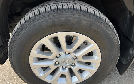 Toyota Land Cruiser Prado 150 рестайлинг 2, 2014 год, 3 300 000 рублей, 27 фотография
