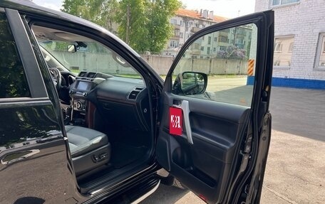 Toyota Land Cruiser Prado 150 рестайлинг 2, 2014 год, 3 300 000 рублей, 18 фотография