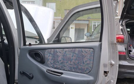 Chevrolet Niva I рестайлинг, 2004 год, 370 000 рублей, 7 фотография