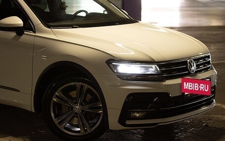 Volkswagen Tiguan II, 2018 год, 3 399 000 рублей, 5 фотография