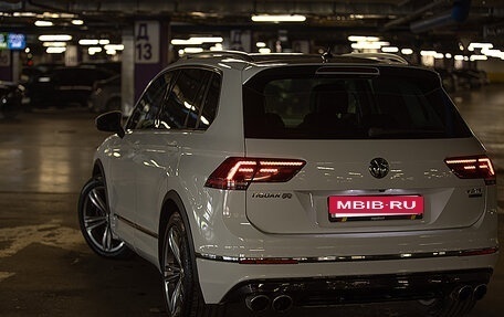 Volkswagen Tiguan II, 2018 год, 3 399 000 рублей, 2 фотография