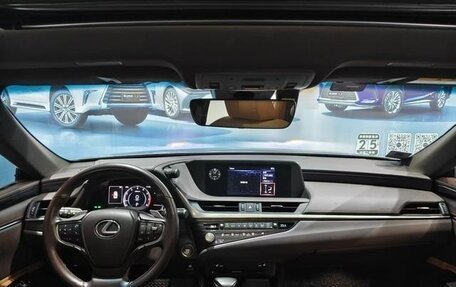 Lexus ES VII, 2022 год, 3 480 000 рублей, 7 фотография
