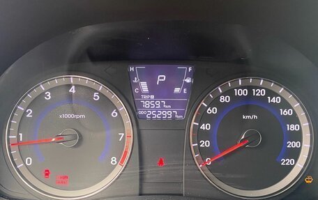 Hyundai Solaris II рестайлинг, 2011 год, 599 000 рублей, 9 фотография