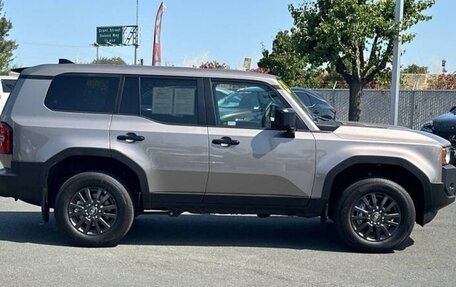Toyota Land Cruiser Prado, 2025 год, 7 690 000 рублей, 3 фотография