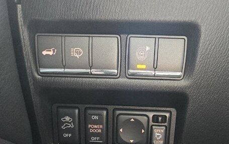 Nissan Patrol, 2011 год, 2 500 000 рублей, 15 фотография