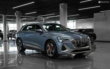 Audi e-tron I, 2023 год, 6 100 000 рублей, 2 фотография