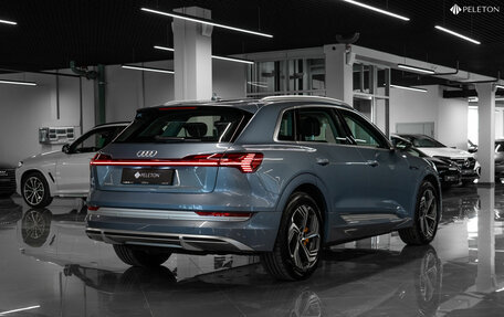Audi e-tron I, 2023 год, 6 100 000 рублей, 5 фотография