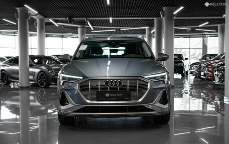 Audi e-tron I, 2023 год, 6 100 000 рублей, 3 фотография