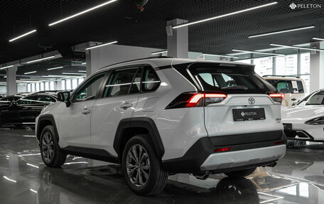 Toyota RAV4, 2024 год, 3 900 000 рублей, 4 фотография