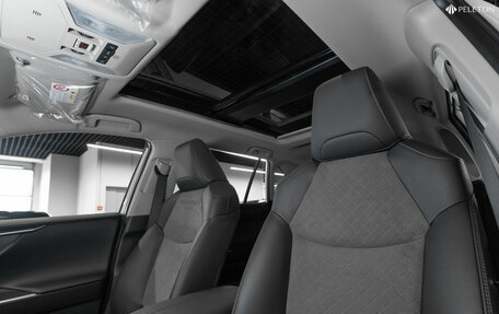 Toyota RAV4, 2024 год, 3 900 000 рублей, 13 фотография