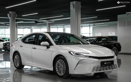 Toyota Camry, 2024 год, 3 980 000 рублей, 2 фотография