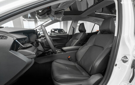 Toyota Camry, 2024 год, 3 980 000 рублей, 9 фотография