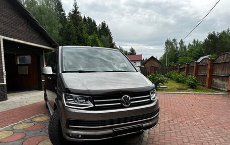Volkswagen Caravelle T6 рестайлинг, 2018 год, 5 300 000 рублей, 2 фотография