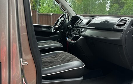 Volkswagen Caravelle T6 рестайлинг, 2018 год, 5 300 000 рублей, 10 фотография