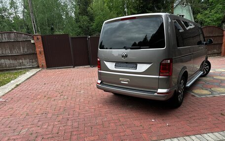 Volkswagen Caravelle T6 рестайлинг, 2018 год, 5 300 000 рублей, 4 фотография