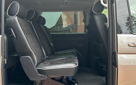 Volkswagen Caravelle T6 рестайлинг, 2018 год, 5 300 000 рублей, 12 фотография