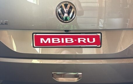 Volkswagen Caravelle T6 рестайлинг, 2018 год, 5 300 000 рублей, 20 фотография