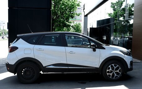 Renault Kaptur I рестайлинг, 2017 год, 1 495 000 рублей, 4 фотография