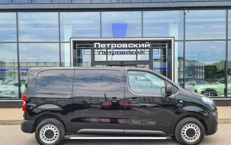 Opel Vivaro, 2021 год, 2 900 000 рублей, 5 фотография